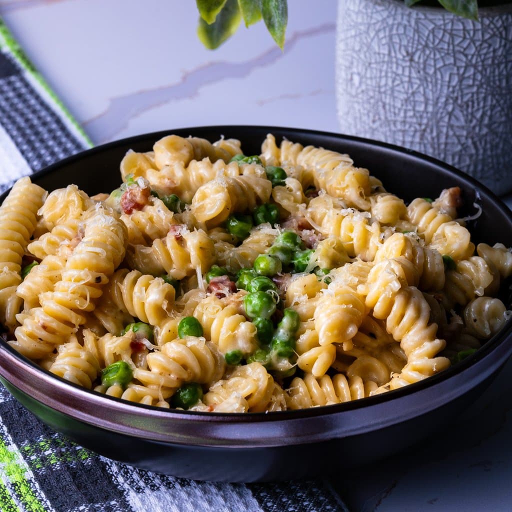 Pasta With Pancetta & Peas